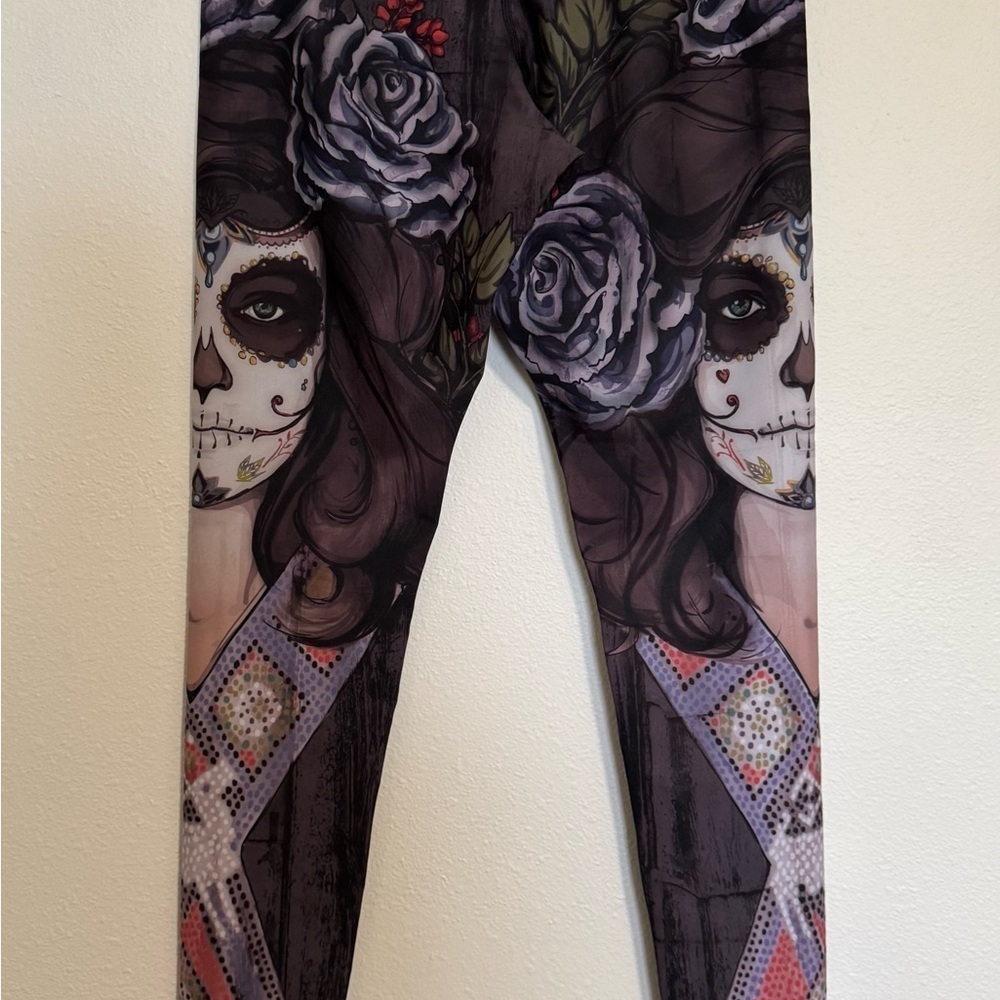 Dark Sugar Skull - Eagle Rock WERKSHOP® leggings size large - Picture 3 of 11